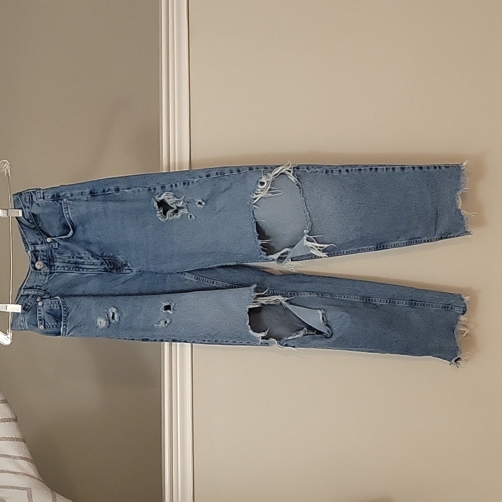 Women's 2 Urban Outfitters Ripped Jeans